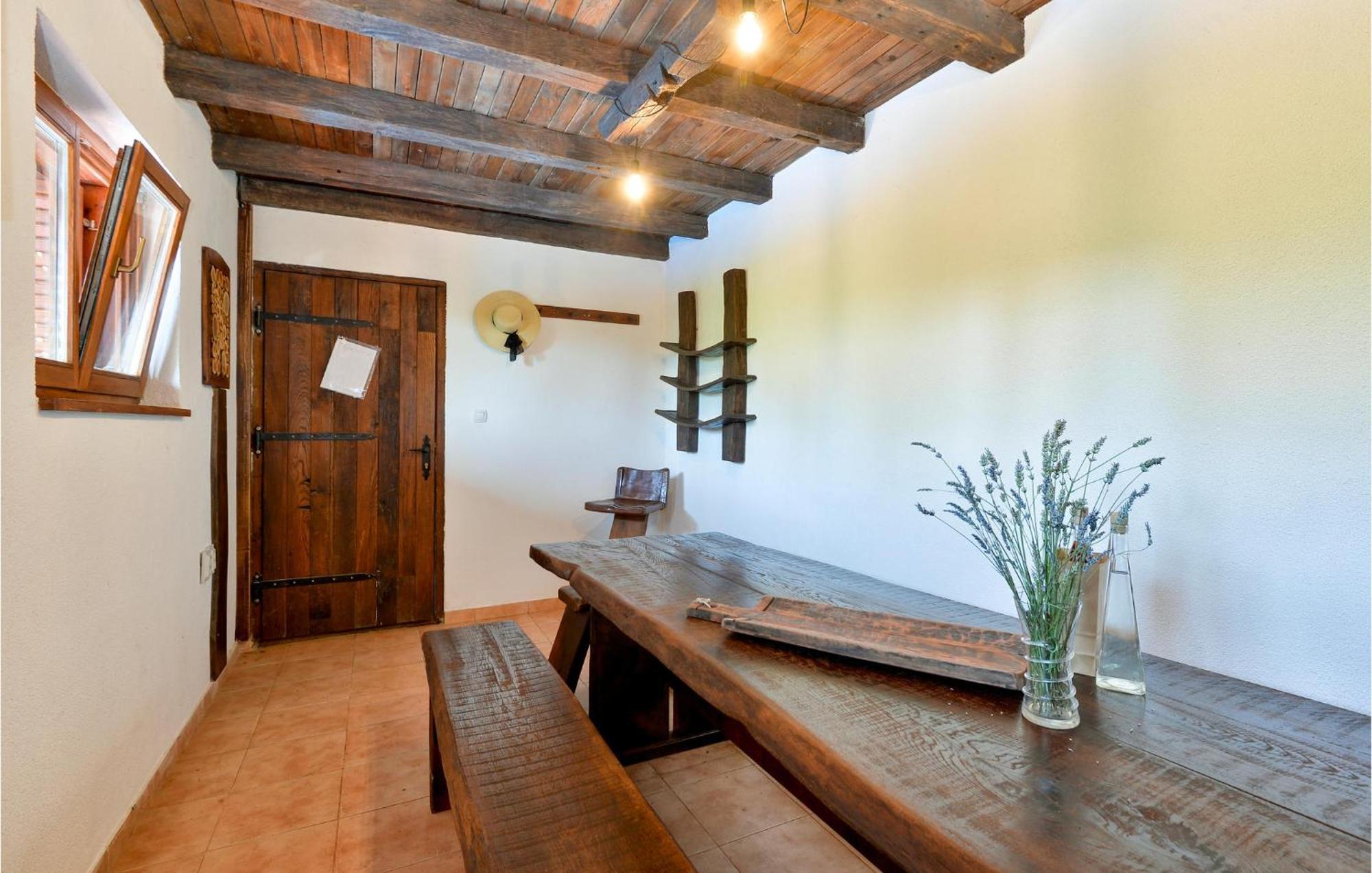 2 Bedroom Gorgeous Home In Trstenik Puscanski Esterno foto
