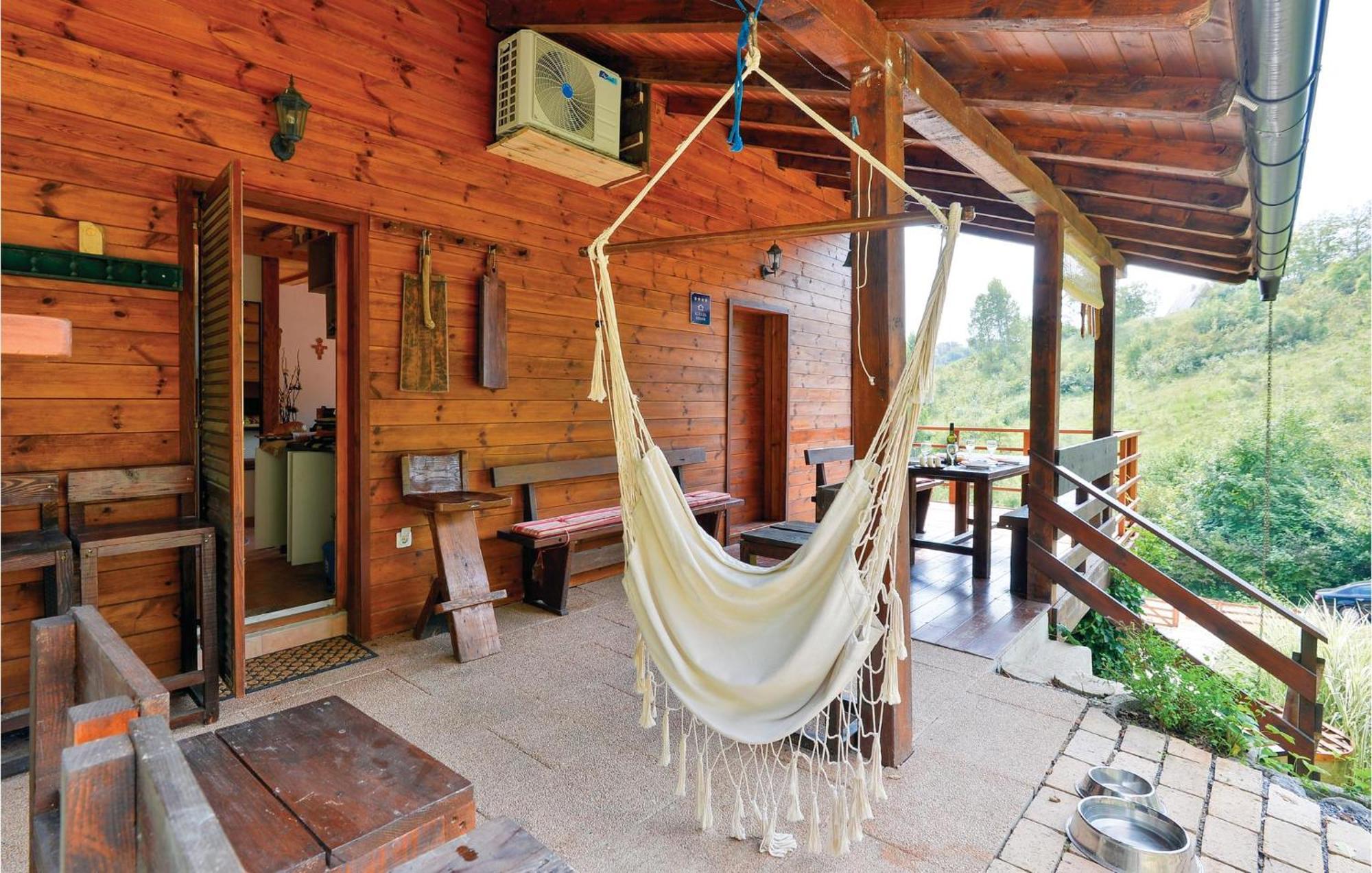 2 Bedroom Gorgeous Home In Trstenik Puscanski Esterno foto