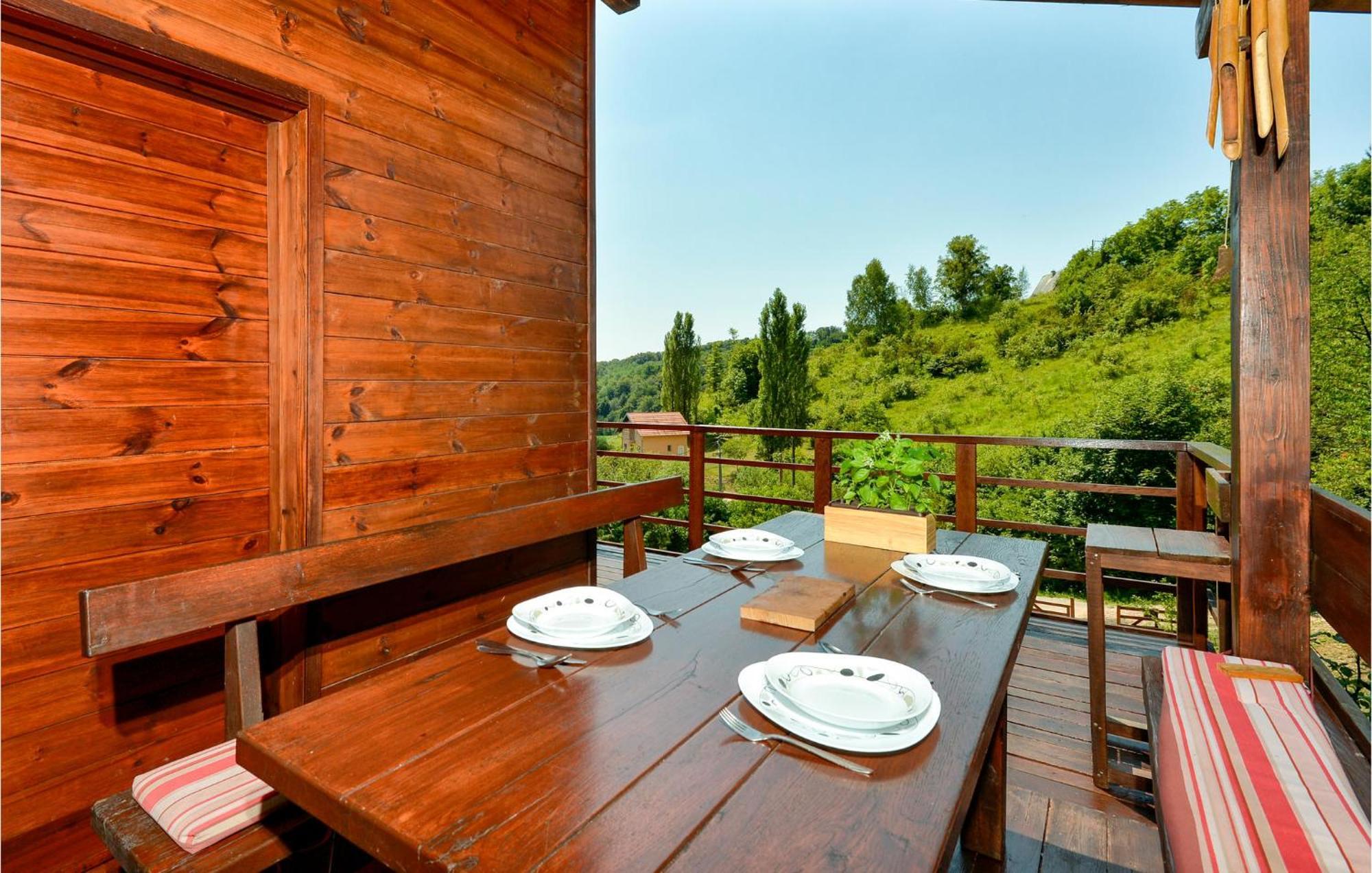 2 Bedroom Gorgeous Home In Trstenik Puscanski Esterno foto