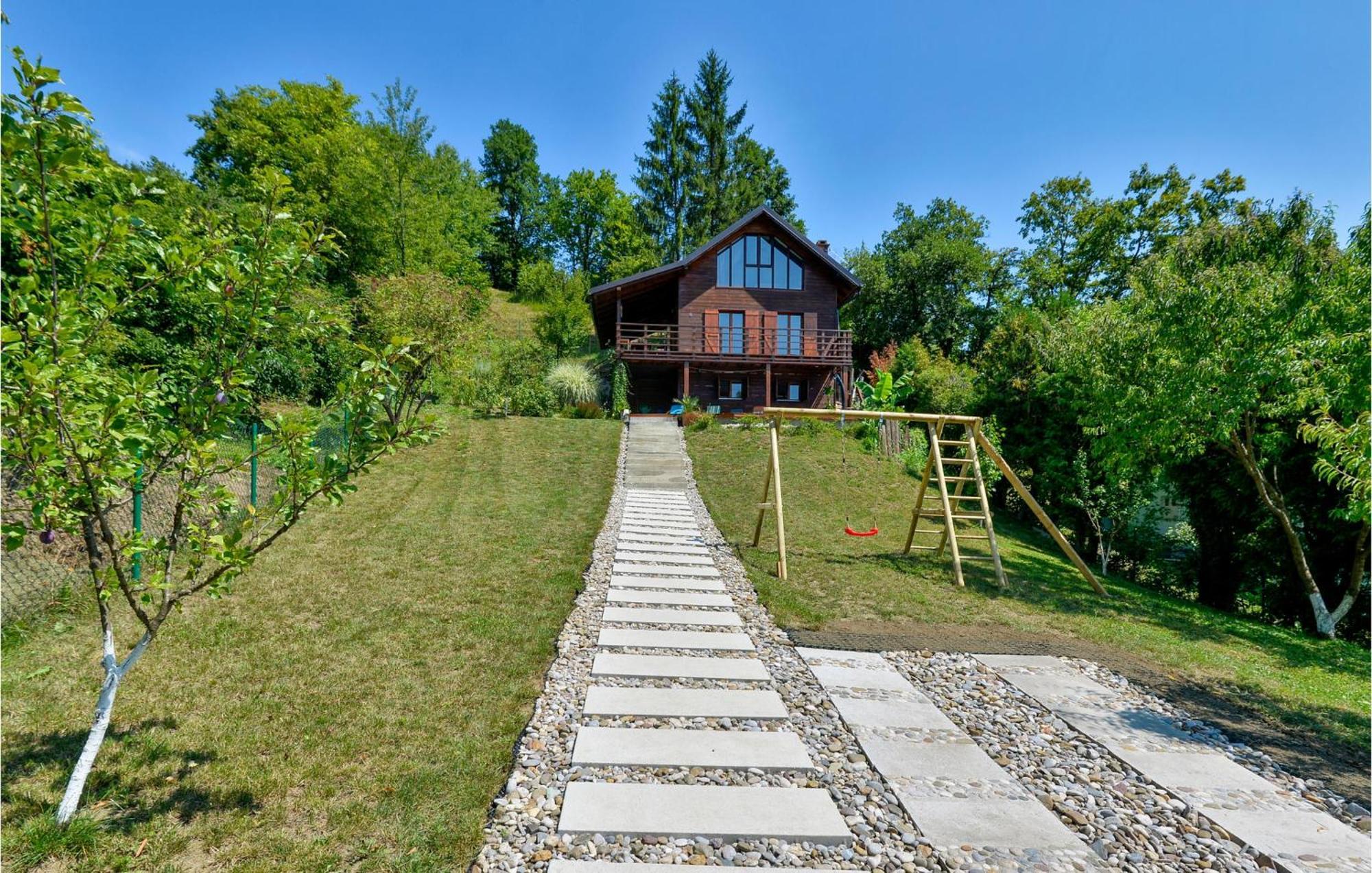 2 Bedroom Gorgeous Home In Trstenik Puscanski Esterno foto
